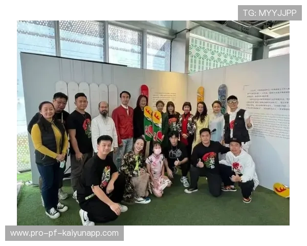 2026年滑板公益课程与地方文创结合推出联名产品，滑板艺术展